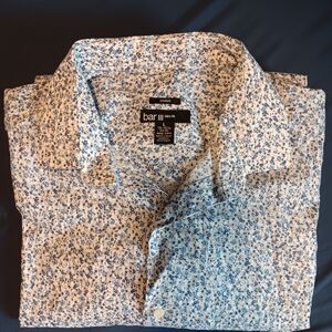 Bar III Men's White and Blue Floral Button Down Shirt